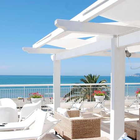 Hotel Villa Eleonora Scauri  Exteriör bild