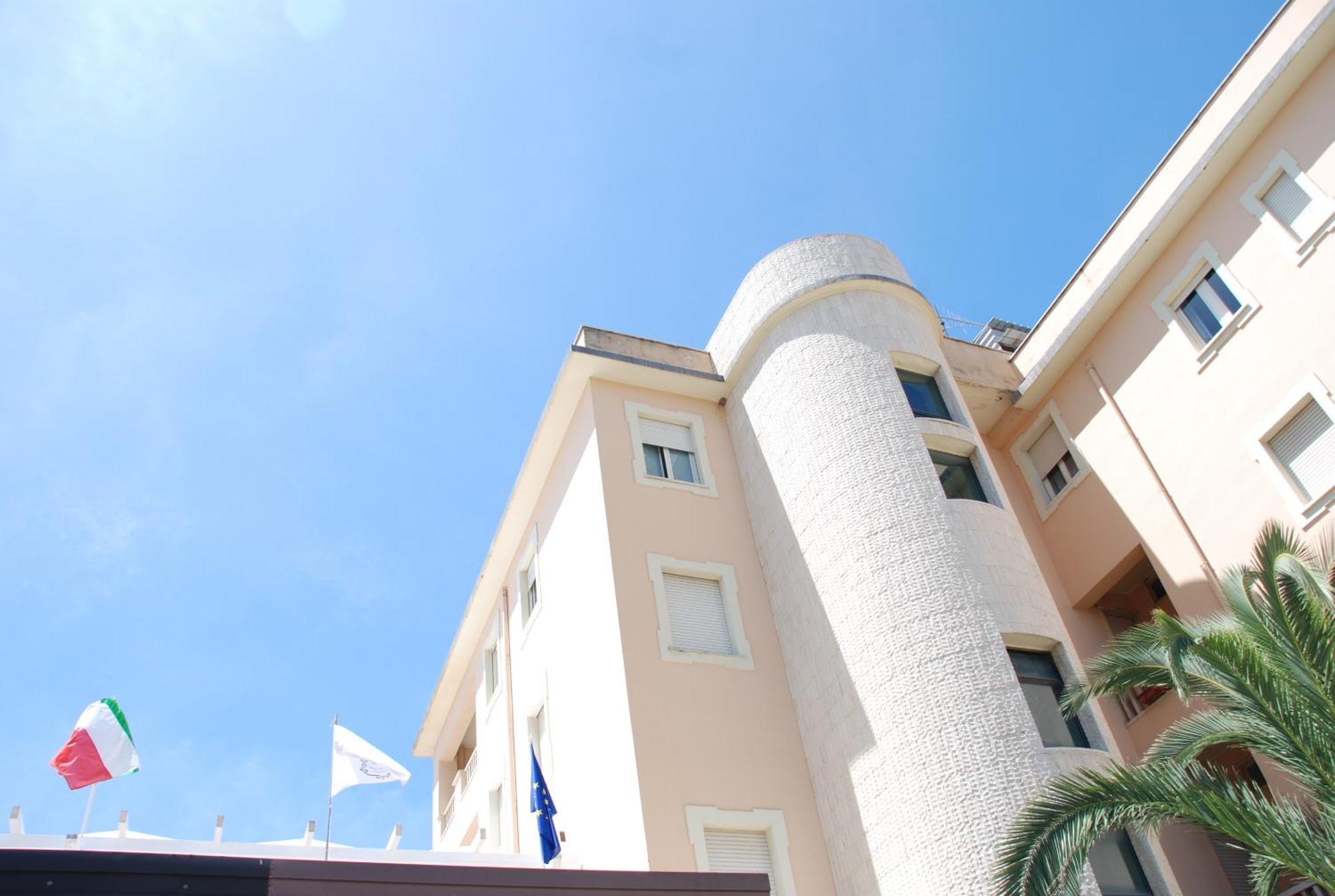 Hotel Villa Eleonora Scauri  Exteriör bild