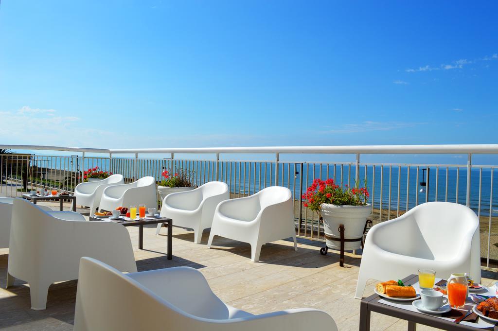 Hotel Villa Eleonora Scauri  Exteriör bild