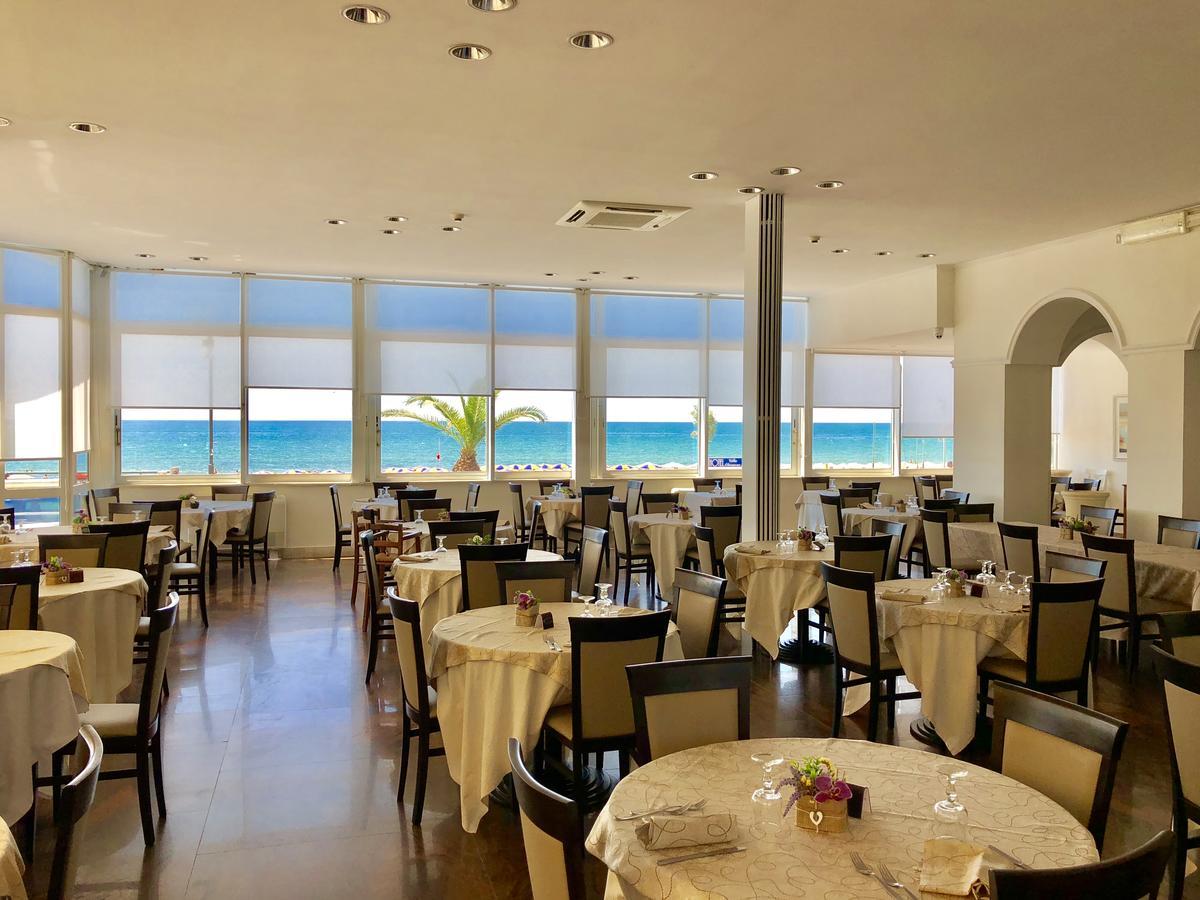 Hotel Villa Eleonora Scauri  Exteriör bild